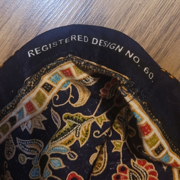 Colorful Floral Patterned Jacket - Picture 8 of 11